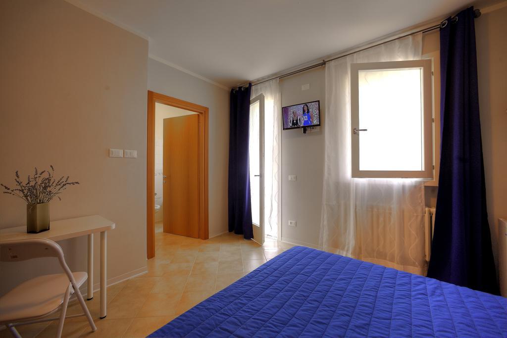B&B Villa Flora Peschiera del Garda Chambre photo
