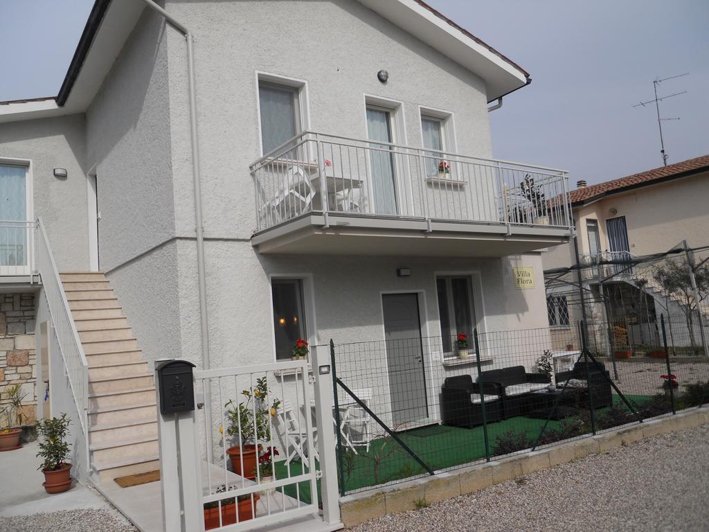 B&B Villa Flora Peschiera del Garda Extérieur photo