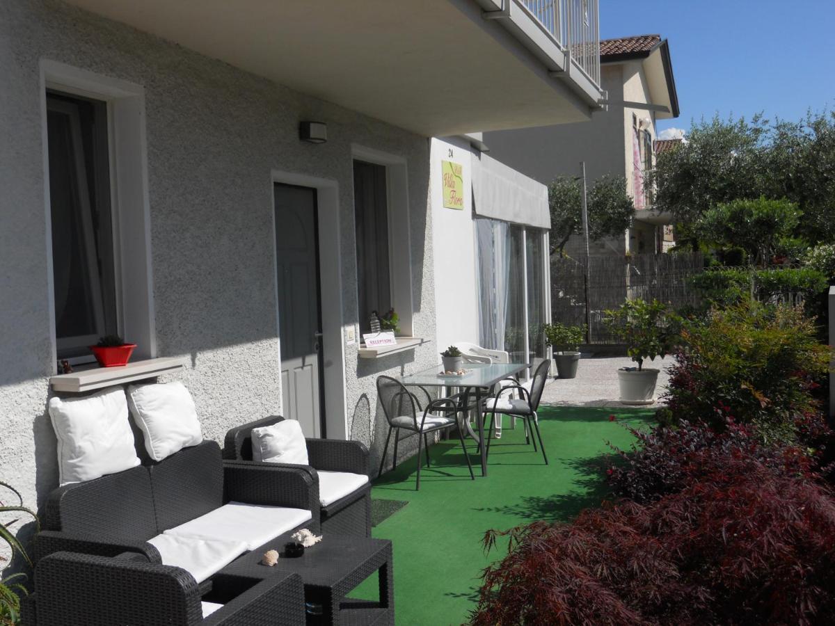 B&B Villa Flora Peschiera del Garda Extérieur photo